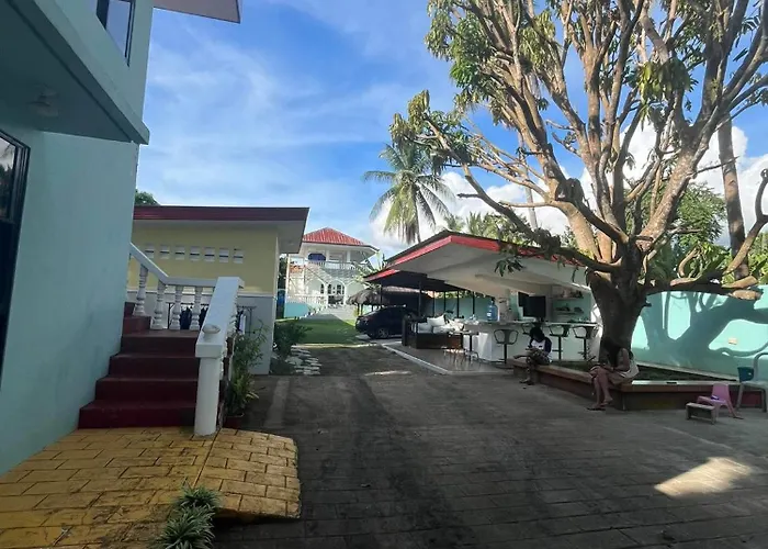 Bed & Breakfast Lucenas Near Maravilla White *