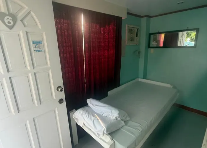Bed & Breakfast Lucenas Near Maravilla White